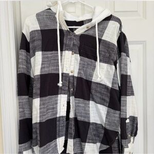 American Eagle Blacm & White Plaid Hooded Button-Up Shirt